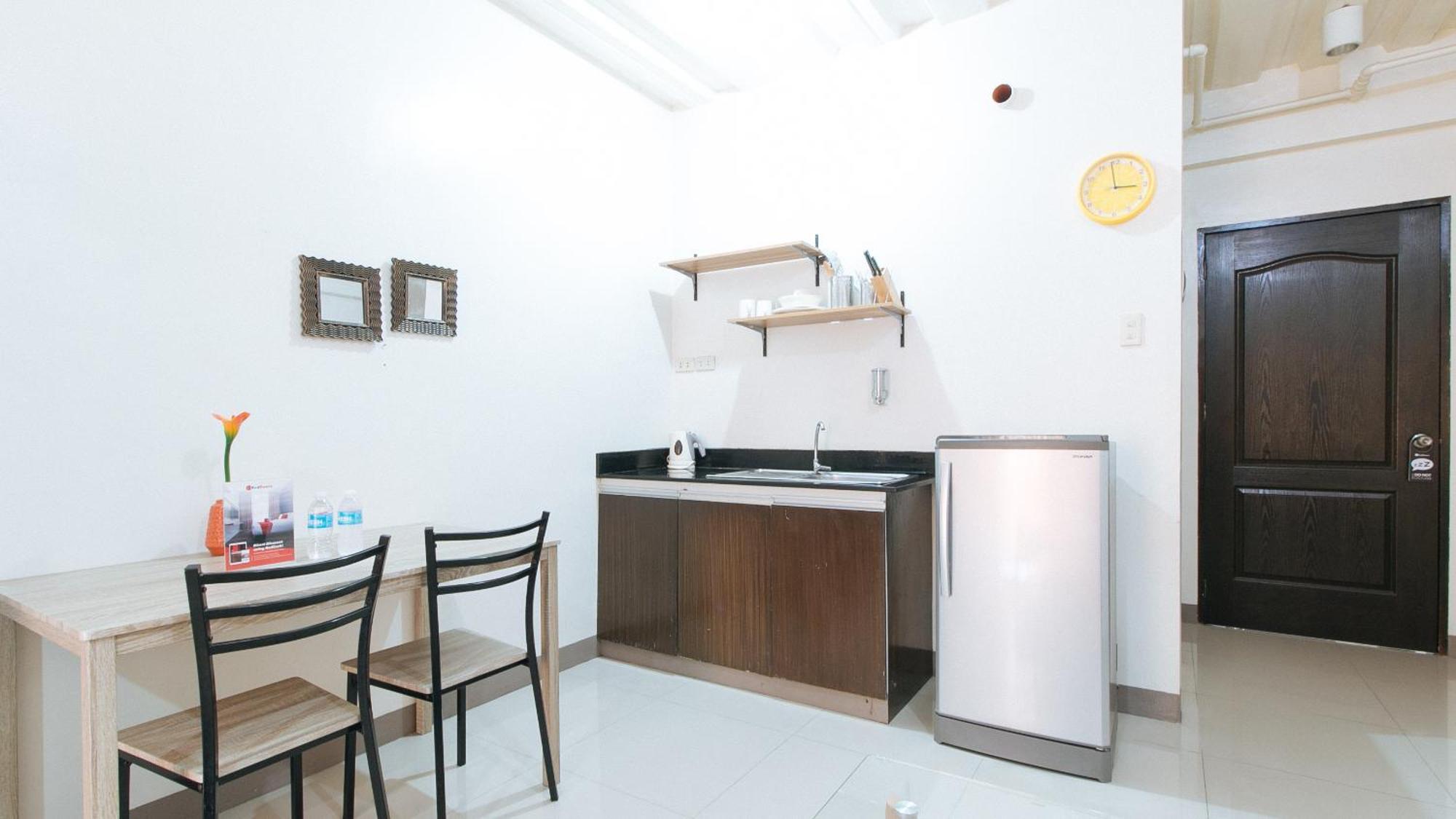 Reddoorz At Kassel Residences Paranaque Paranaque City Exterior photo